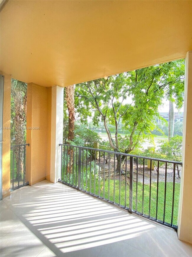 Building Photo - 2440 E Preserve Way