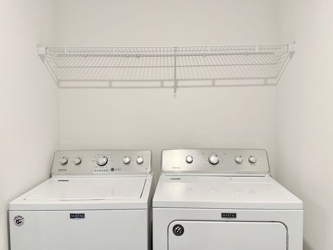 Building Photo - 5719 Guinevere Ln