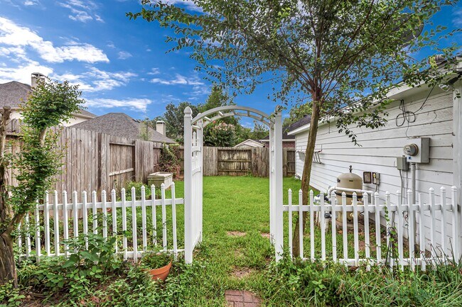 Building Photo - 23002 Cherrington Ct