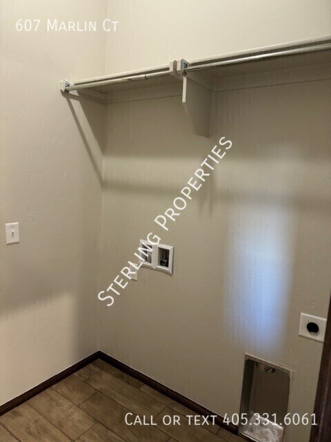 Building Photo - 607 Marlin Ct