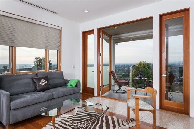 Building Photo - 19631 Crestknoll Dr