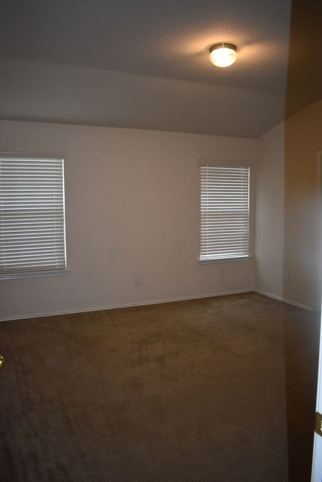 Building Photo - 4600 Honeystreet Bridge Ln