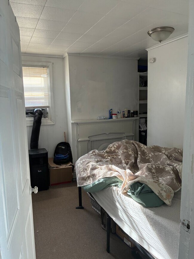 Building Photo - 3423 Ward St