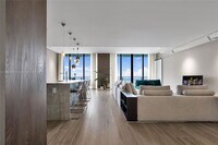 Building Photo - 3131 NE 7th Ave