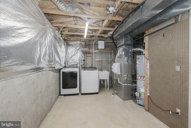 Building Photo - 5223 Dunstable Ln