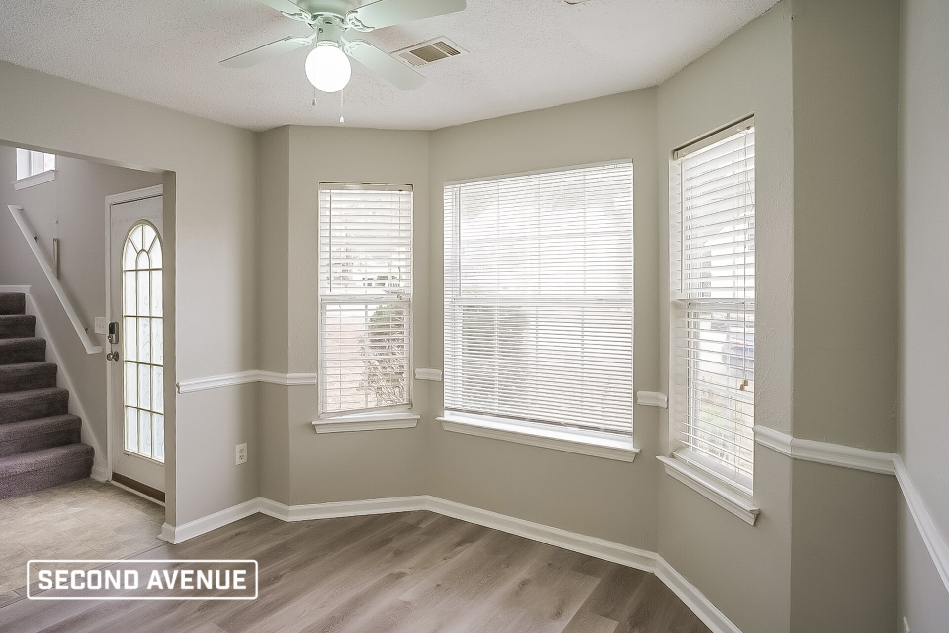 Building Photo - 2851 Knoll View Pl