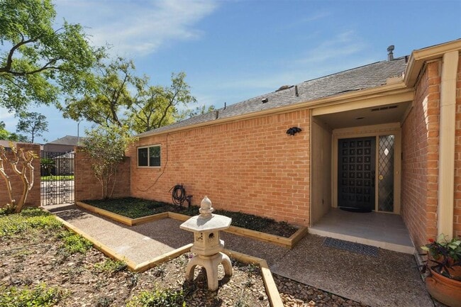 Building Photo - 318 W Fair Harbor Ln