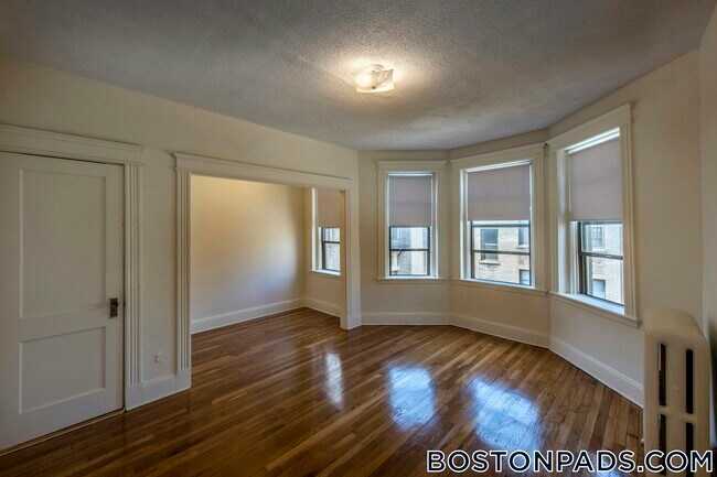 Building Photo - 1156 Commonwealth Ave