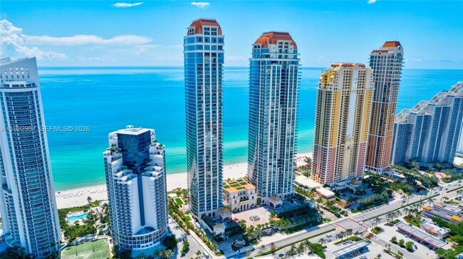 Building Photo - 17901 Collins Ave