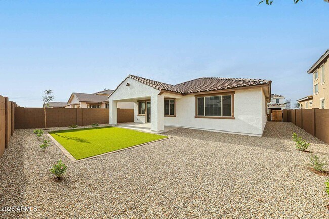 Building Photo - 14770 W Smoketree Dr