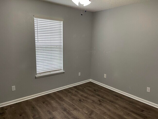 Building Photo - 5326 St Ives Ln