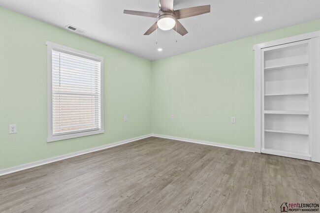 Building Photo - 111 High Hope Ln