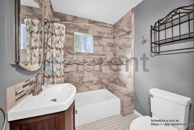 Building Photo - 43822 Palm Ave