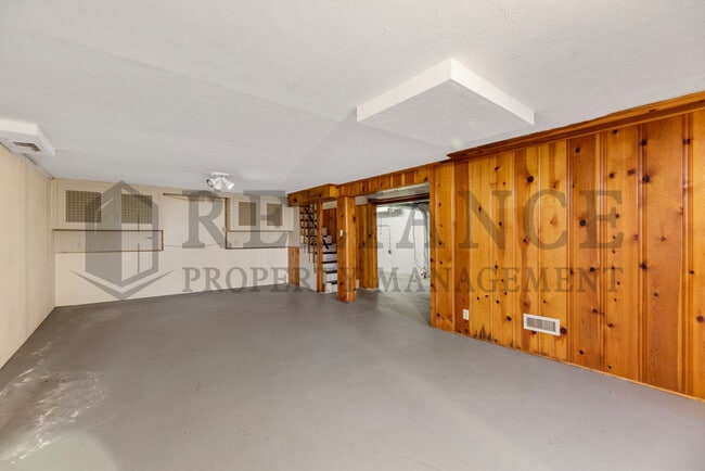 Building Photo - 878 S Fabrique Dr