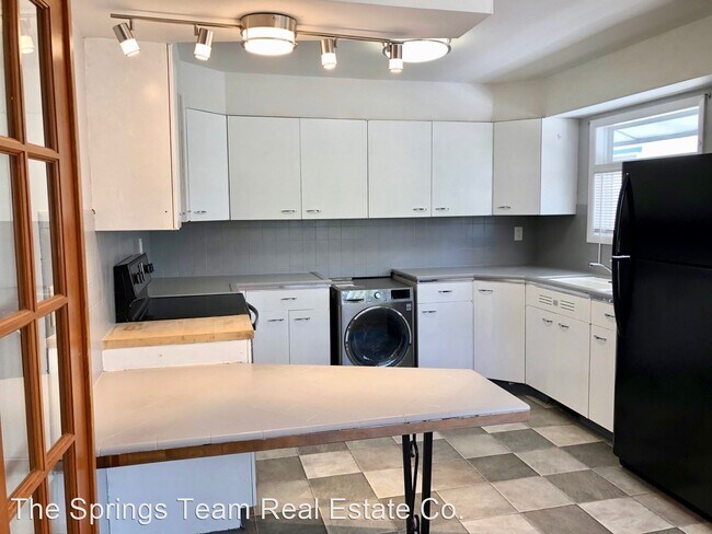 Building Photo - 2 br, 1 bath House - 24 N Logan Avenue