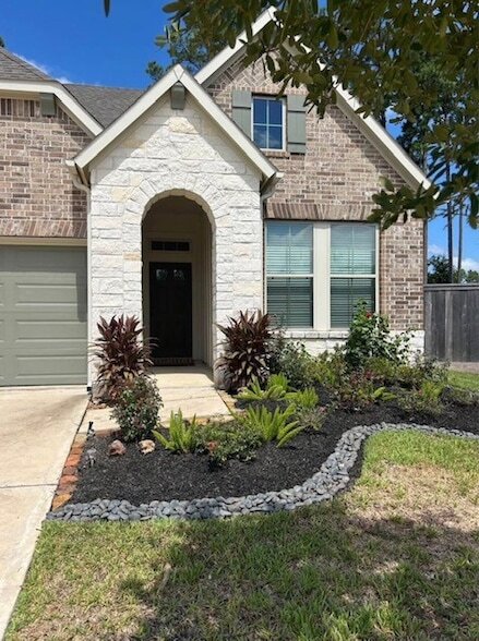 Building Photo - 322 Fanpalm Ct