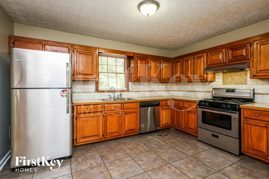 Building Photo - 4970 Bent Creek Ct