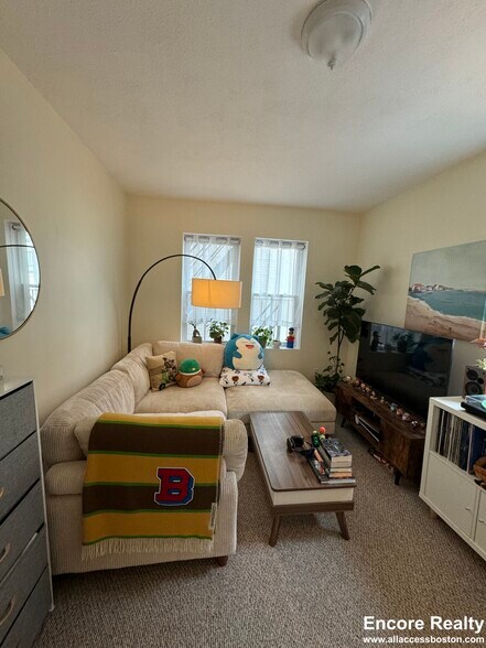 Building Photo - 111 Norway St