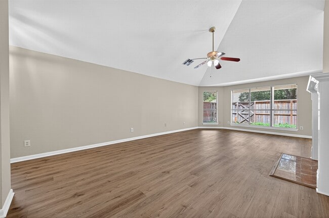 Building Photo - 4132 Deerfield Village Dr