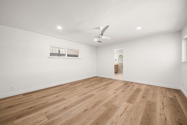 Building Photo - 10115 Moorberry Ln