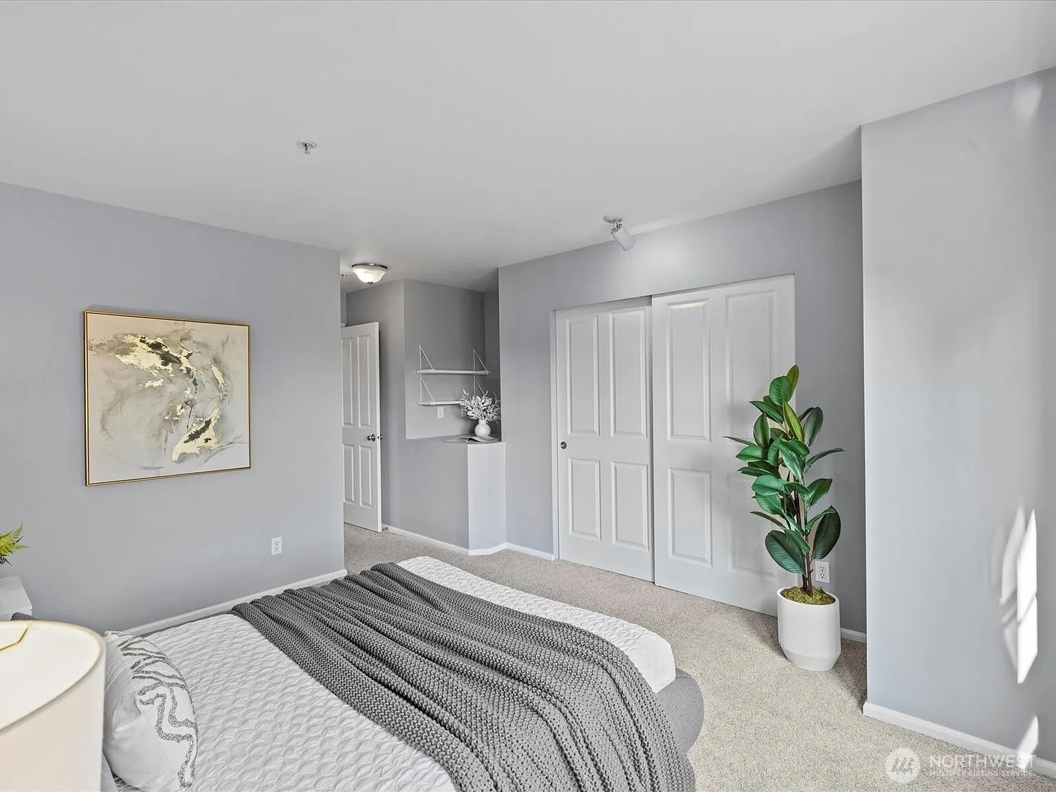 Building Photo - 3717 S Holly Park Dr
