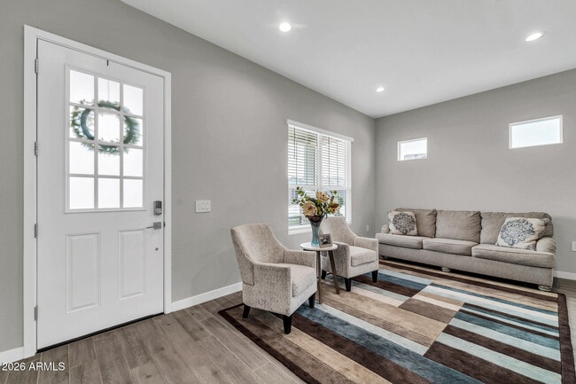 Building Photo - 10518 W Albert Ln