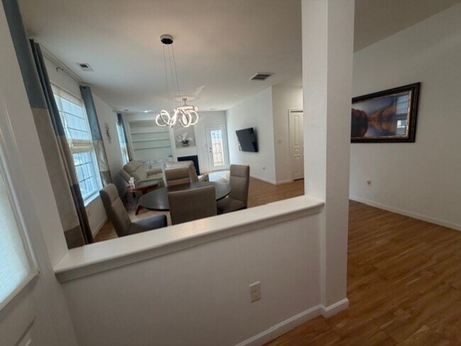 Building Photo - 5301 Brinsley Ln