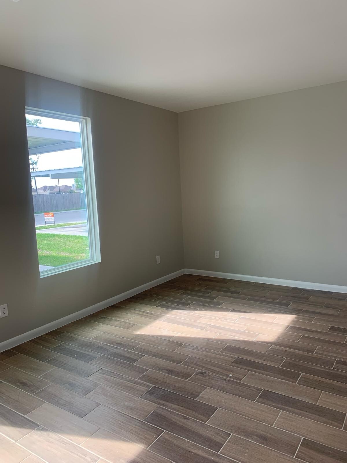 Building Photo - 5202 N Crown Pt