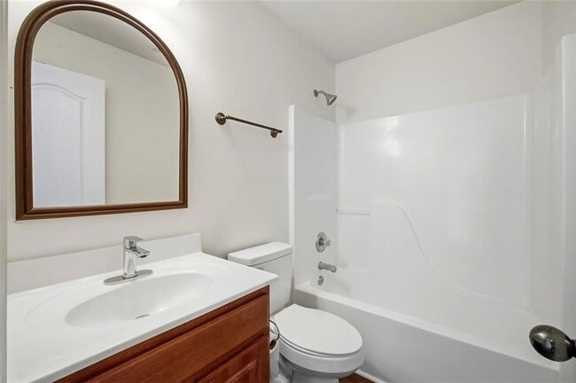 Building Photo - 6425 White Walnut Way