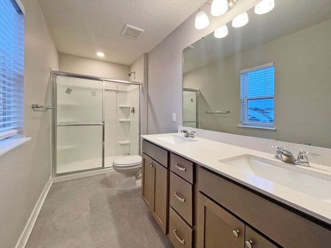 Building Photo - Gorgeous Like-New Home in Copper Hills, Never Rented, Fenced Yard, Huge Family Room, 3-Car Garage...