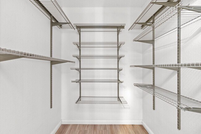 Building Photo - Fully Furnished 1BR/1BA Condo in Carson City