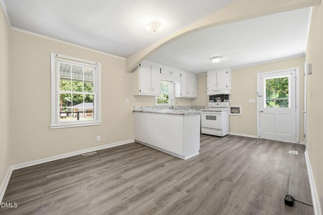 Building Photo - 608 N 16th St
