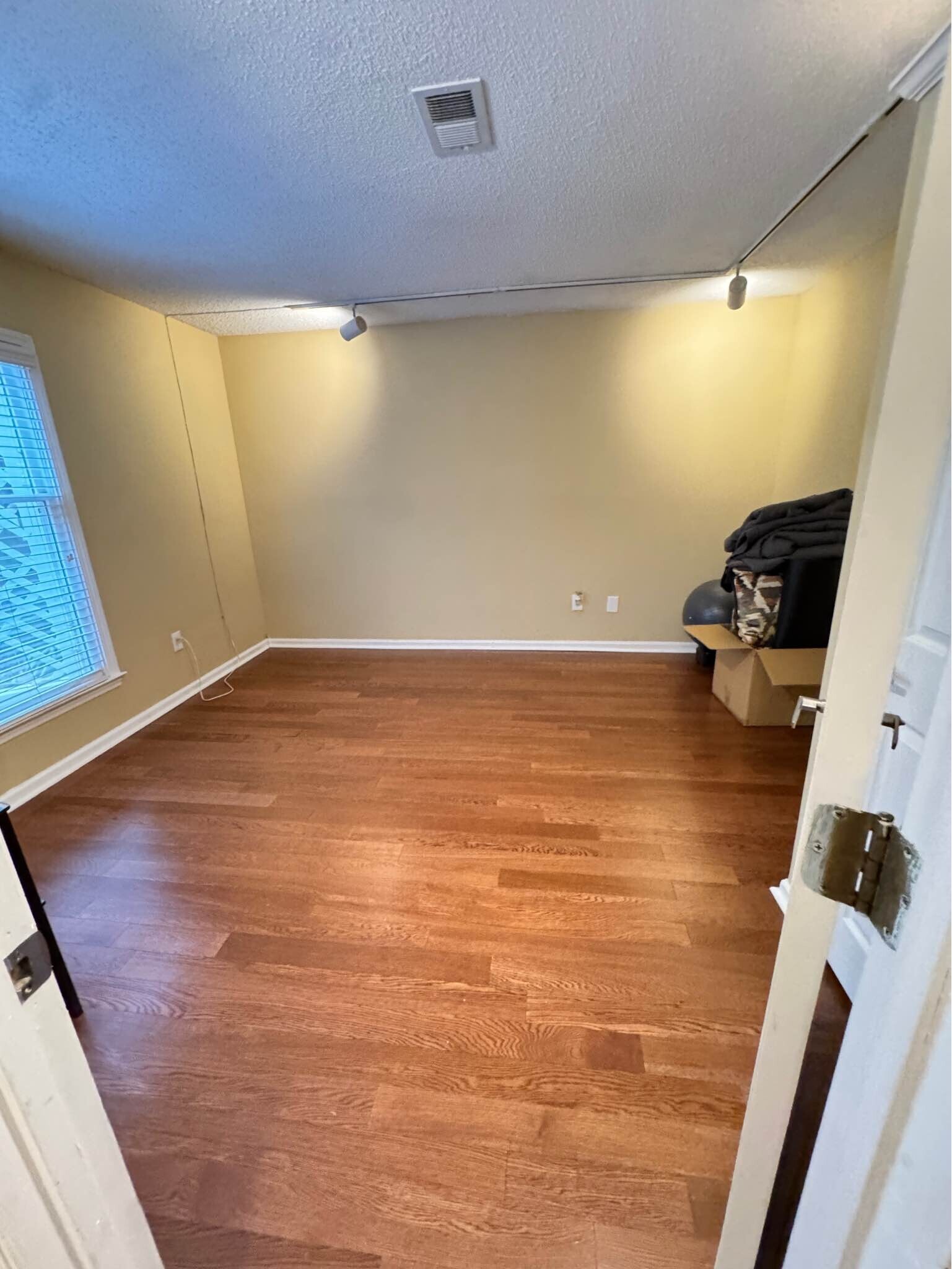 Building Photo - 601 Abingdon Way