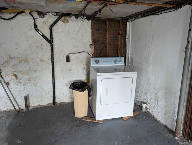 Dryer - 402 N Main St