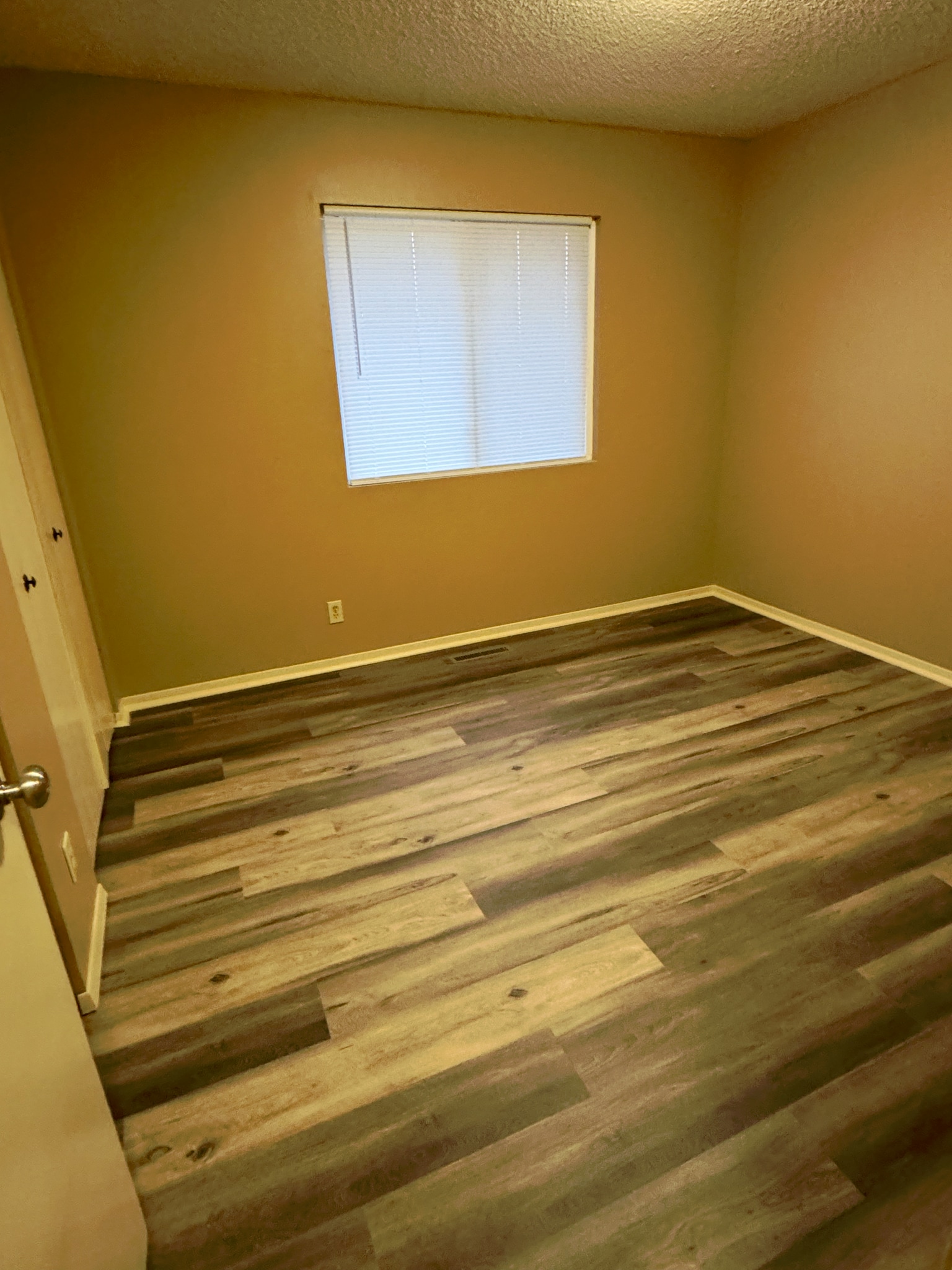 Building Photo - 309 N 6th Ave