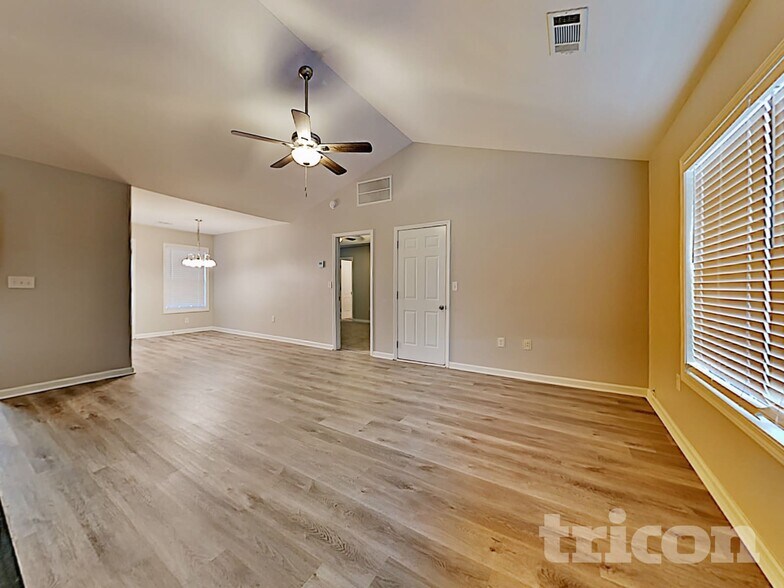 Building Photo - 215 Millwheel Dr