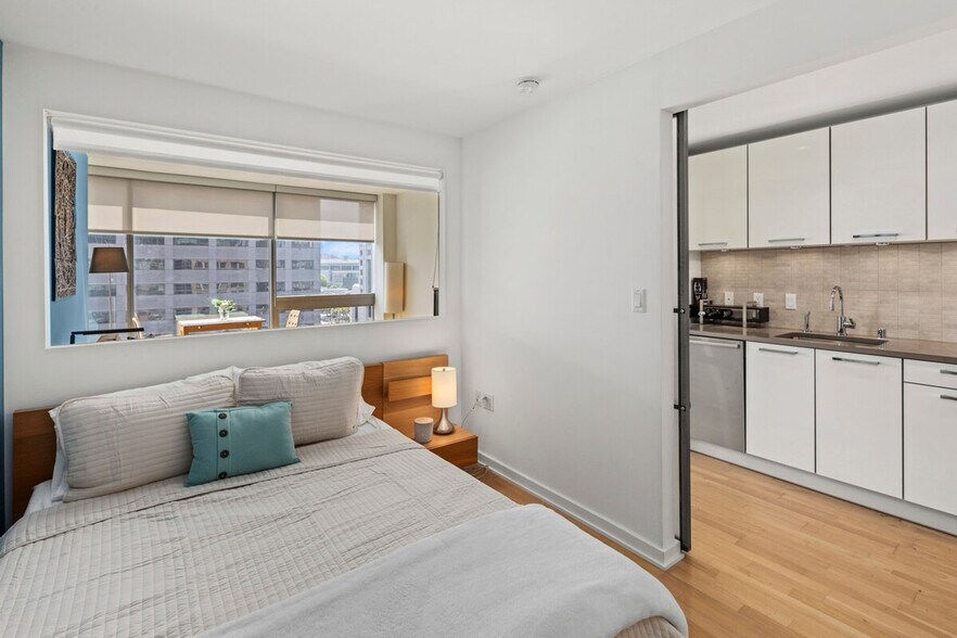 Building Photo - 666 Folsom St