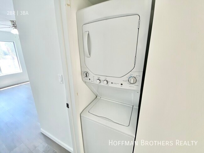 Building Photo - 1206 S Holt Ave