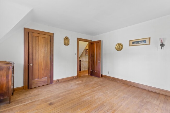 Building Photo - 2260 5th Ave