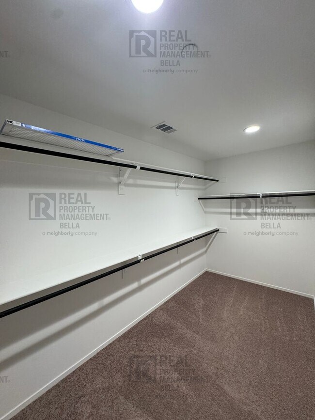 Building Photo - Gated Canyon Hills Gem – 3 Bedrooms, 2.5 B...