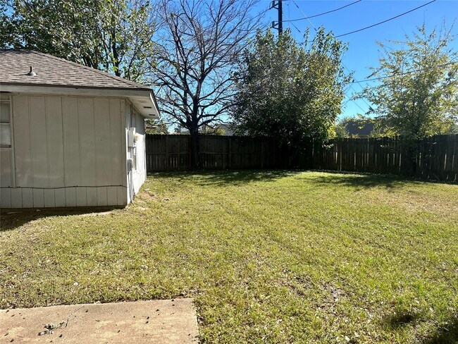 Building Photo - 16347 Sky Blue Ln