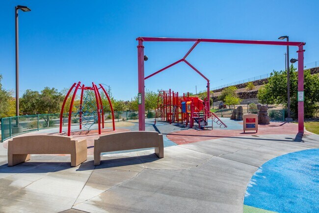 Building Photo - A MUST SEE 3BD/2.5BA SINGLE FAMILY HOME!