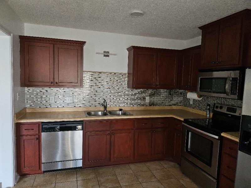 Building Photo - 105 Grandview Dr