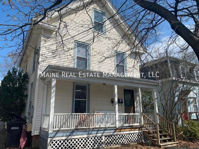 Building Photo - 59 Elm St