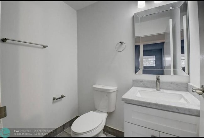 Building Photo - 125 Brittany Terrace