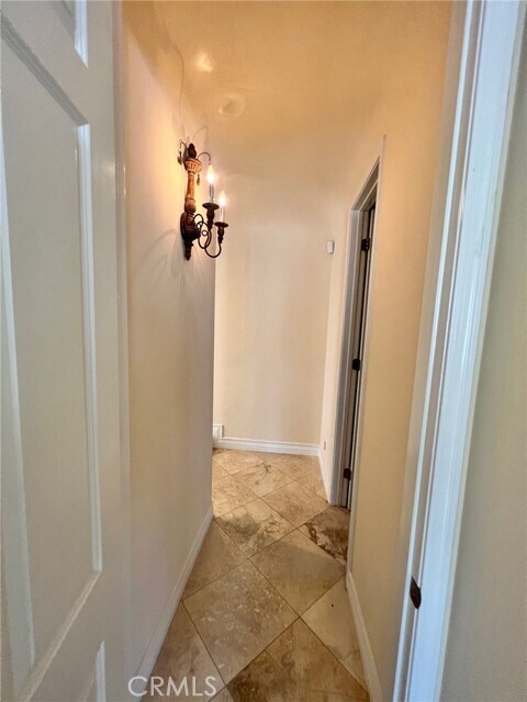 Building Photo - 224 Cll De Madrid