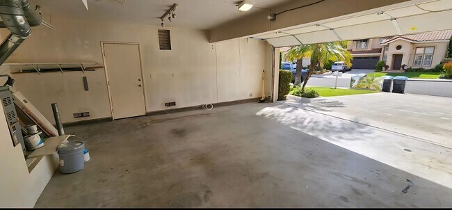 Building Photo - Beautiful Home in the Heart of Mission Viejo!