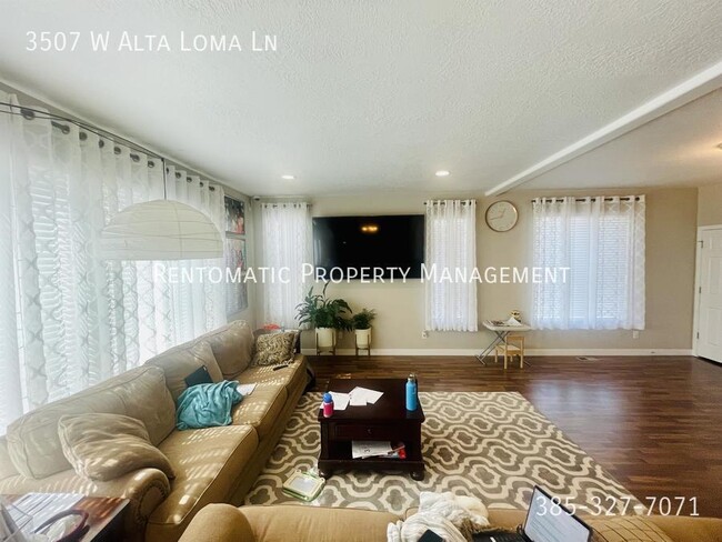 Building Photo - 3507 W Alta Loma Ln