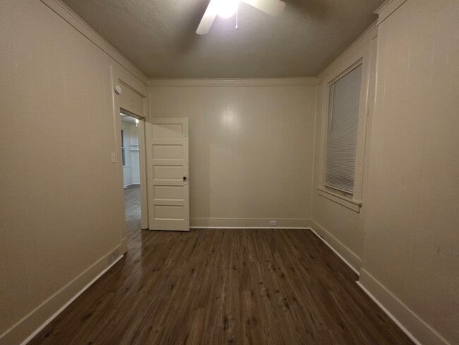 Building Photo - Updated 2 bedroom 1 bath house!