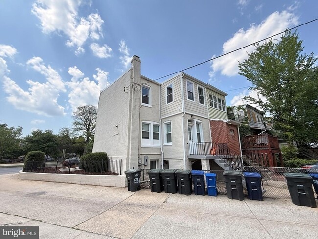 Building Photo - 4023 New Hampshire Ave NW